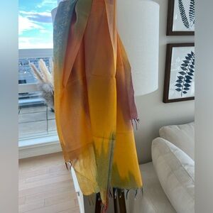 Women’s Scarf & Shawl